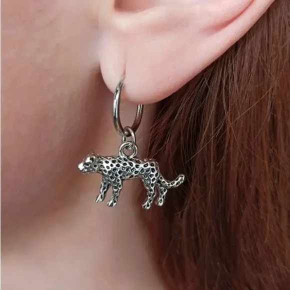 Gorgeous High Fashion Leopard Dangle Hoop Earrings